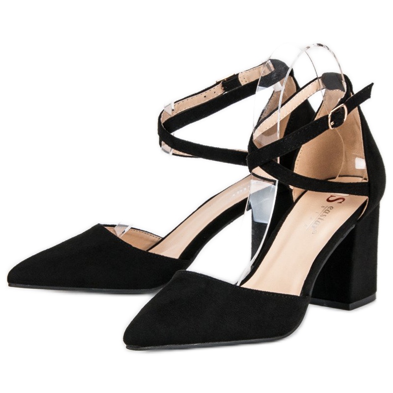 Seastar Pumps with a belt black 2