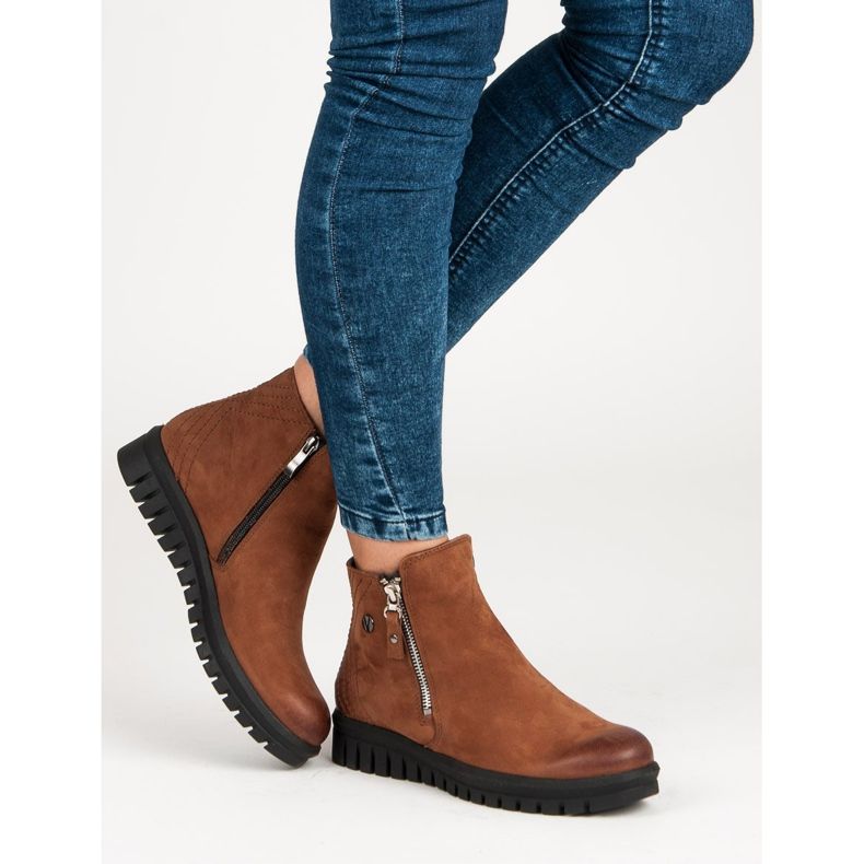 Low Boots On The VINCEZA Zipper brown 2