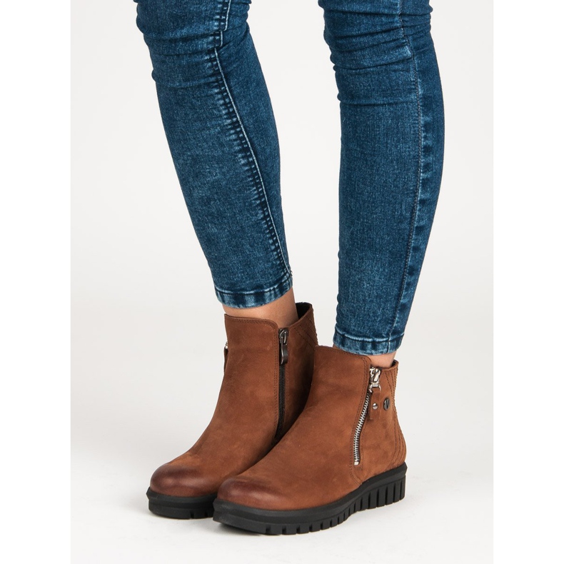 Low Boots On The VINCEZA Zipper brown 1