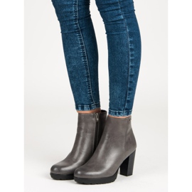 Filippo Graphite boots on the post grey 1