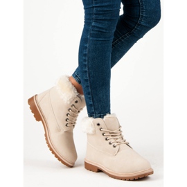 Seastar Beige Trappers 1