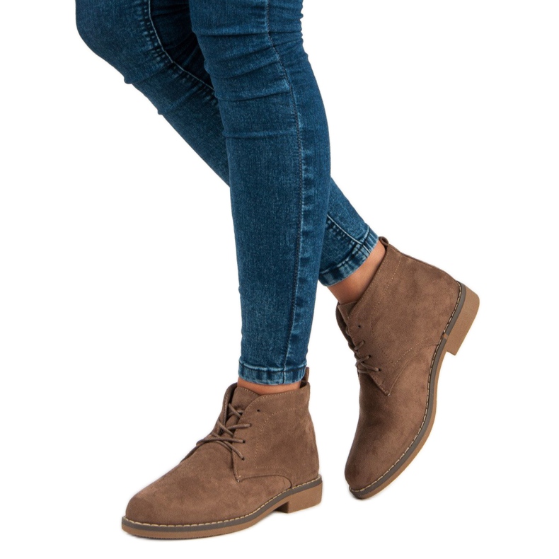 Low tied ankle boots brown 2
