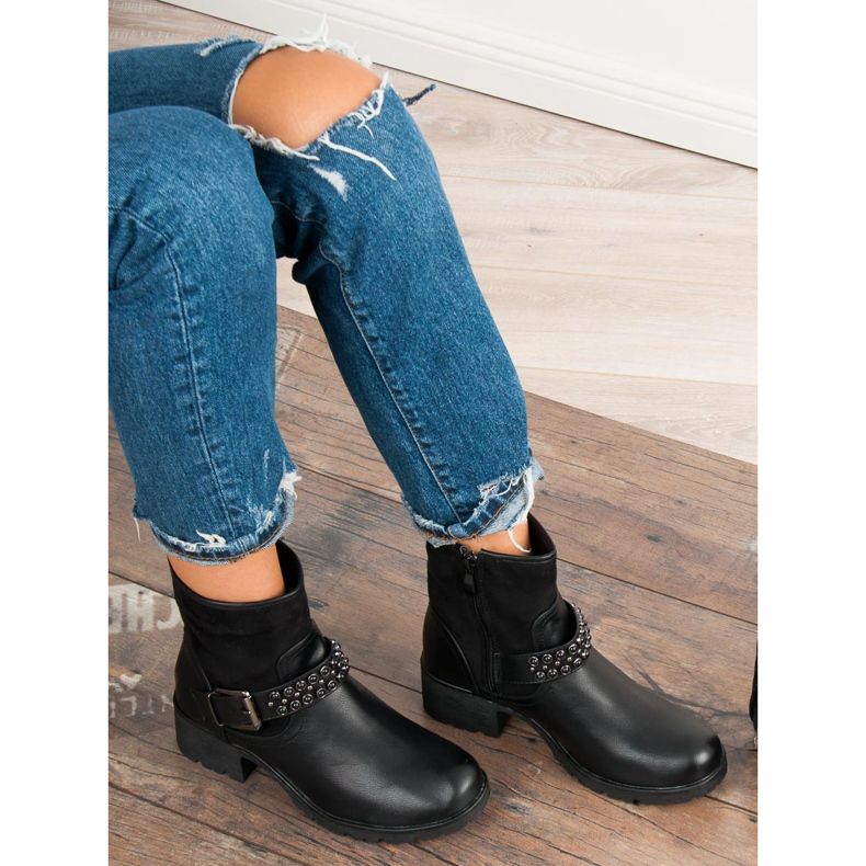 Warm black workers 2