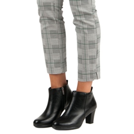 Elegant boots on the VINCEZA post black 1