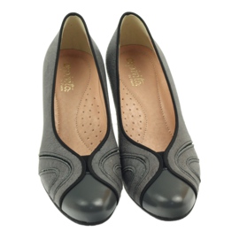 Gray Espinto pumps on the post grey 4