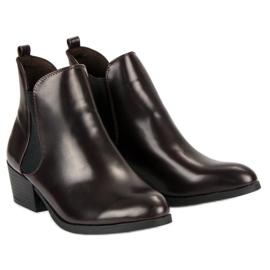 Corina Dark burgundy Chelsea boots with high heels black red 1