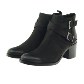 Boots decorated with Badura 7690 stripes black 3