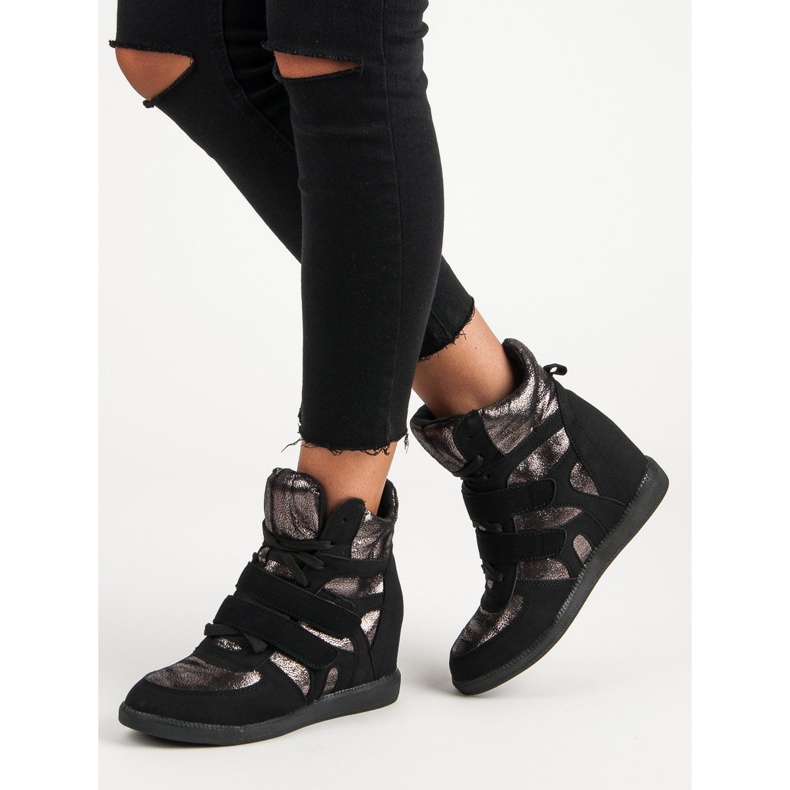 Shiny sneakers black 1