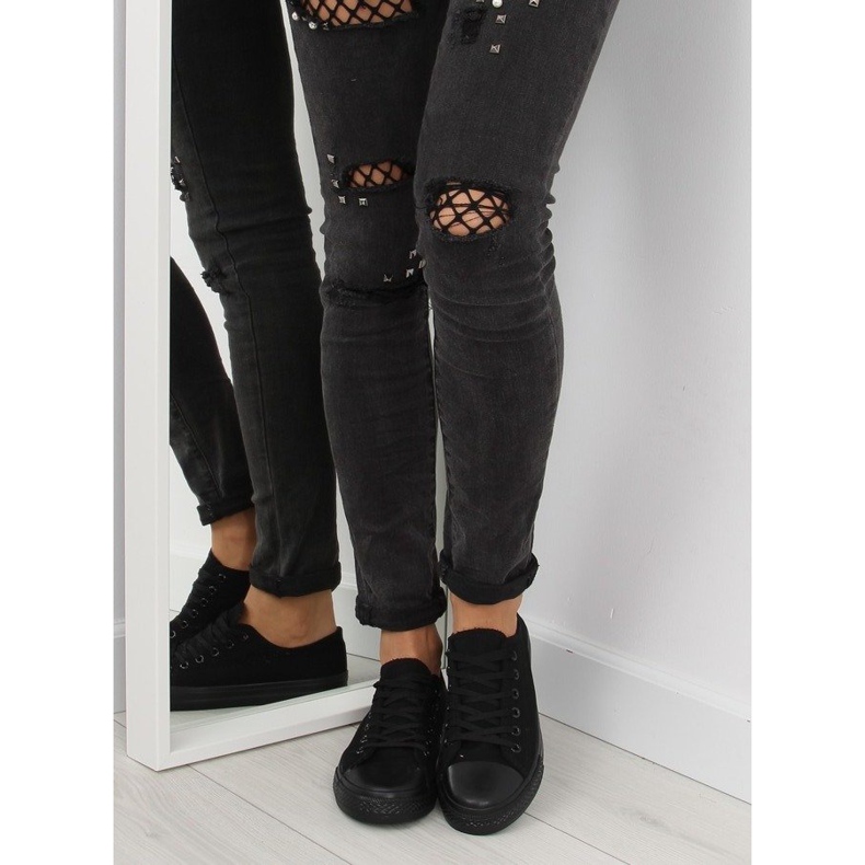 Black women's monocolour sneakers NB176 Black 2