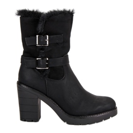 Warm boots on the post black 1