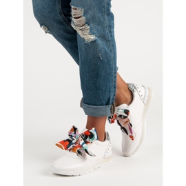 Fashionable tied sneakers white 2