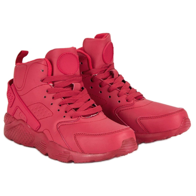 Red shoes above the ankle 1