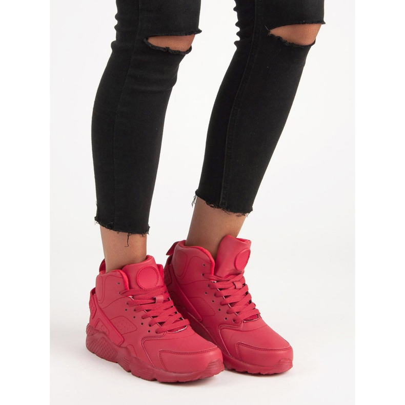 Red shoes above the ankle 2