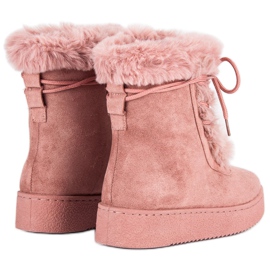 Pink tied snow boots 2