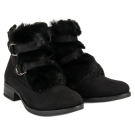 Black boots with fur 1