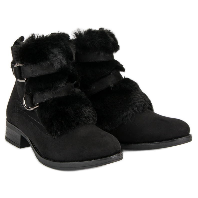 Black boots with fur 1