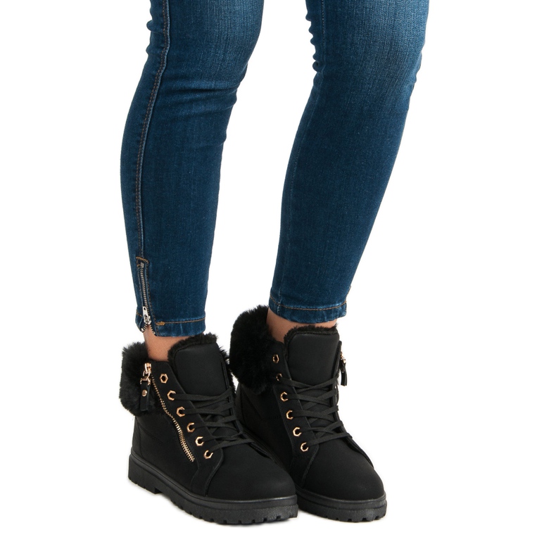 Warm, tied ankle boots black 1