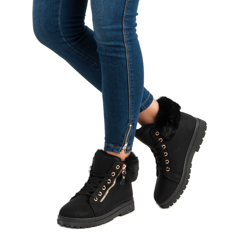 Warm, tied ankle boots black 2