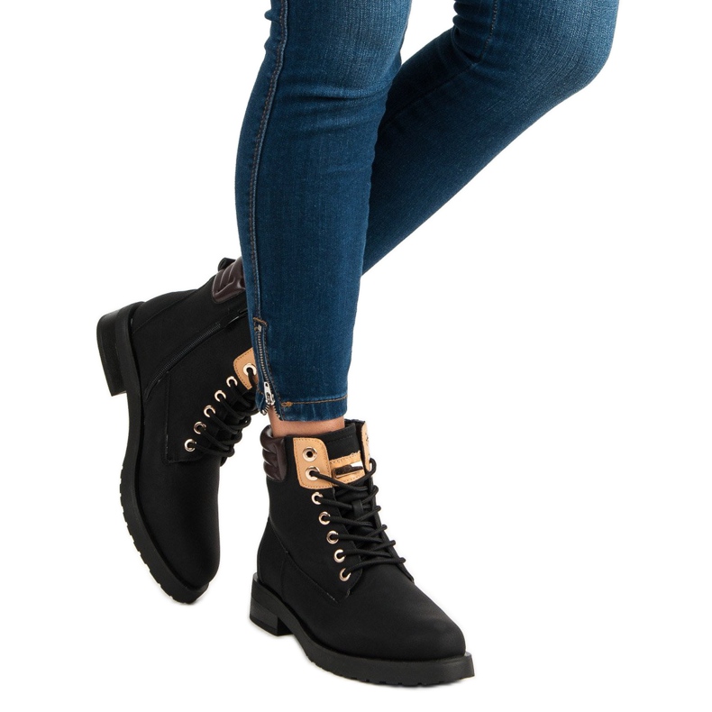 Juliet Black trappers 2