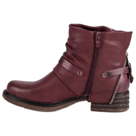 Queentina Maroon workers red 1