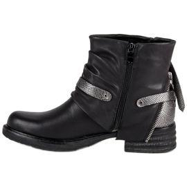 Queentina Black workers 1