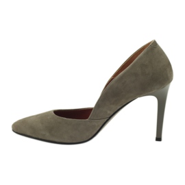Pumps on a high heel Neścior 092 brown 2