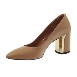 Pumps On A Post Neścior 042-H multicolored 2