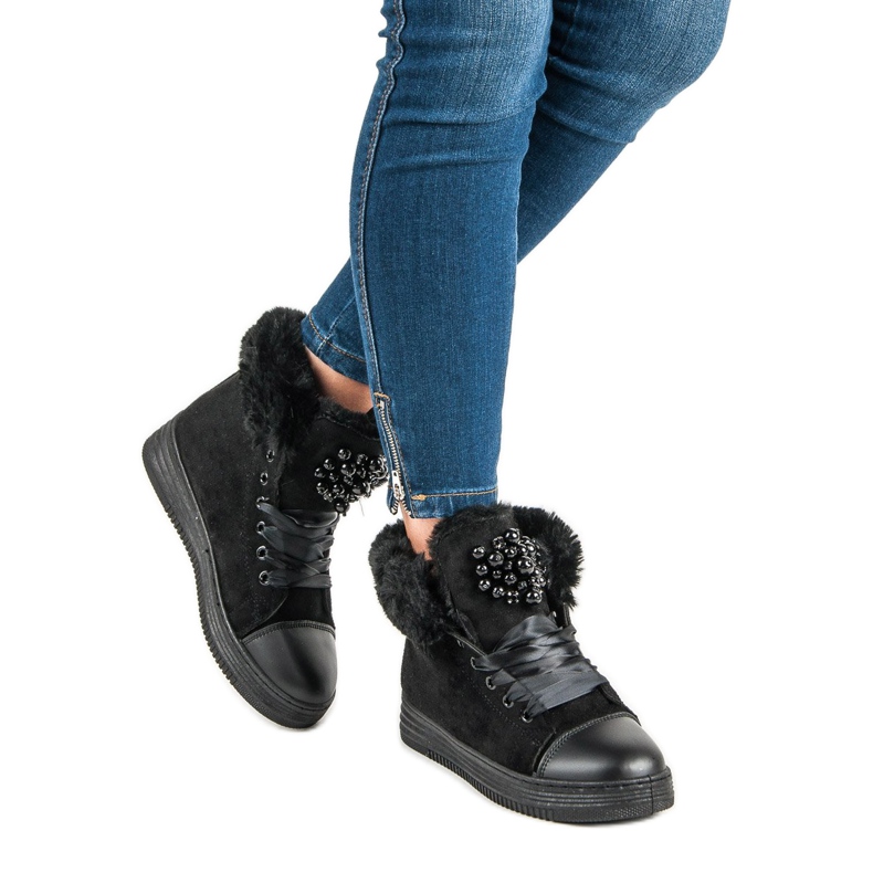 Stylish sneakers with insulation black 1