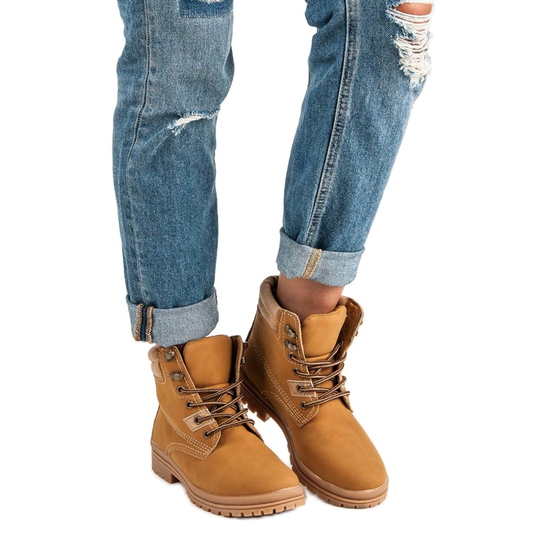 Camel tied hiking boots brown 1