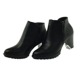 M.Daszyński Boots on the post black 1708 5