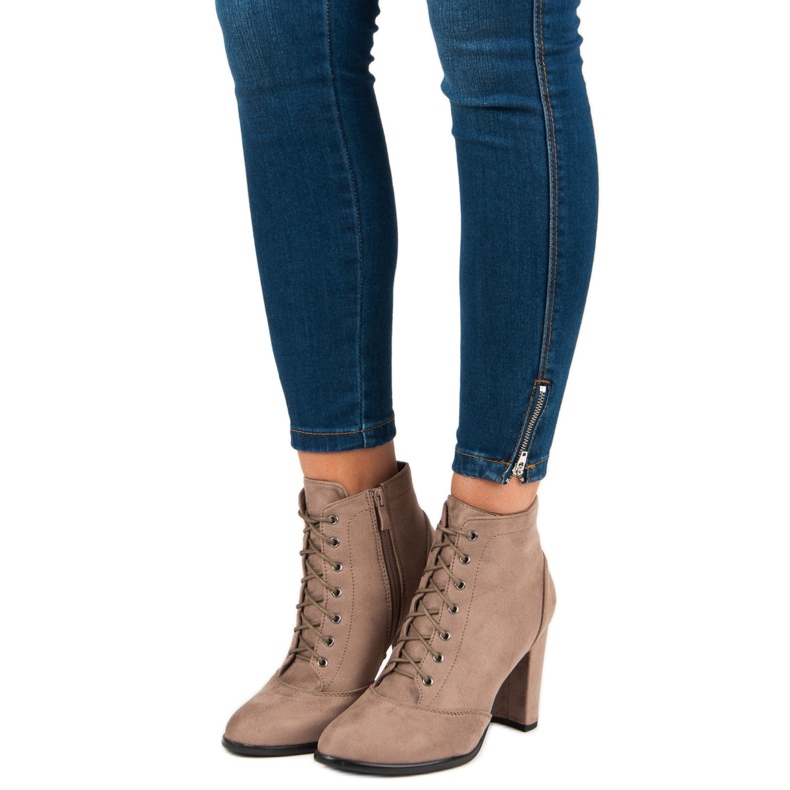 Juliet Tied boots on the post brown 1