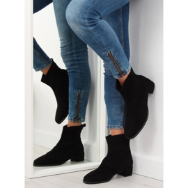 Black low-heeled boots F184 Black 2