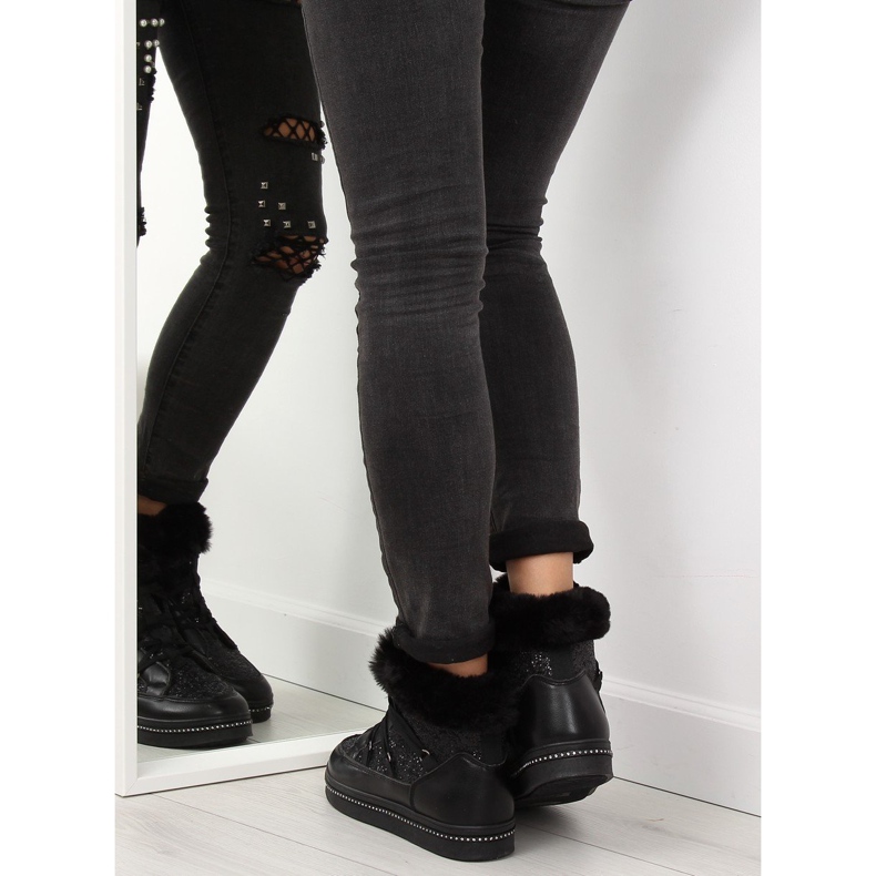 AX05 black moon snow boots 2