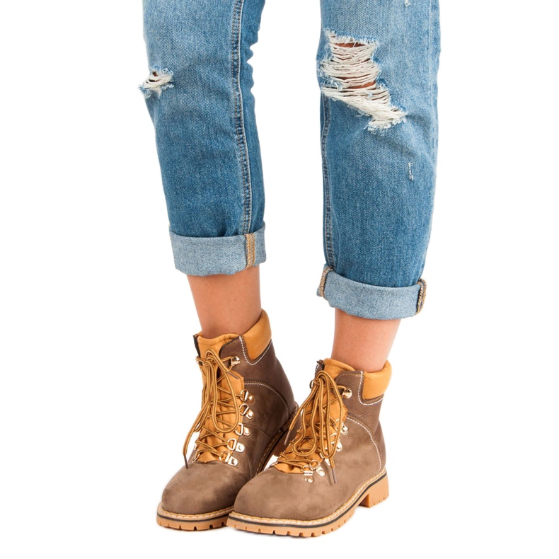 Ladies' brown hiking boots 1