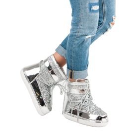 Fashionable silver snow boots grey 2