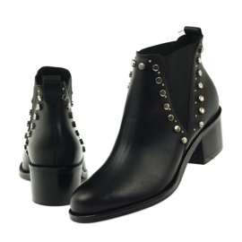 Black winter boots with studs Badura 7874 5