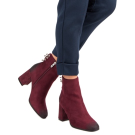 Stylish boots on the VINCEZA post red 2