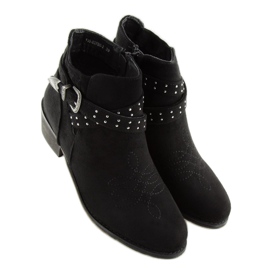 Black low-heeled boots 100-837B0-2 Black 2