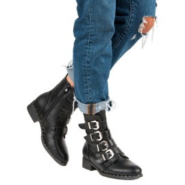 Groto Gogo Rock workers black 2