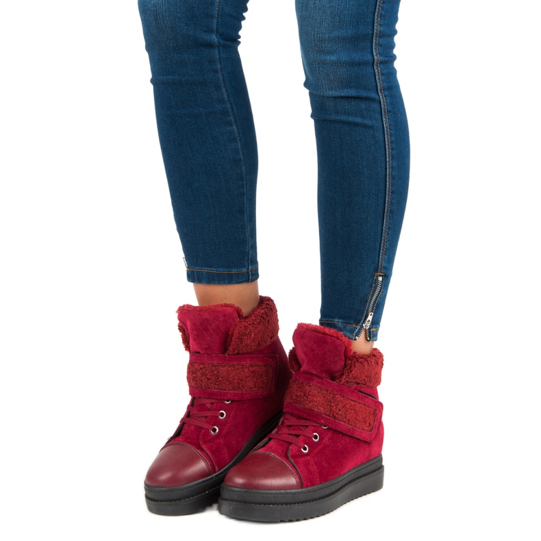 Warm burgundy boots red 1