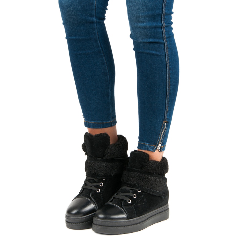 Warm black boots 1 Warm black boots 1