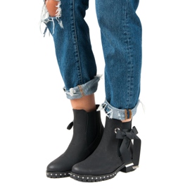 Ideal Shoes Stylish black Chelsea boots 1