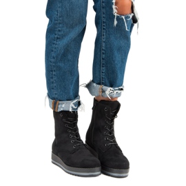 Warm, tied boots black 1