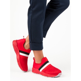 Slip-on red sneakers 2