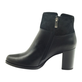 Black Marco winter boots on the post 902 3