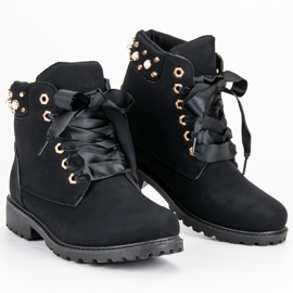 McKey Black Casual Trappers 1