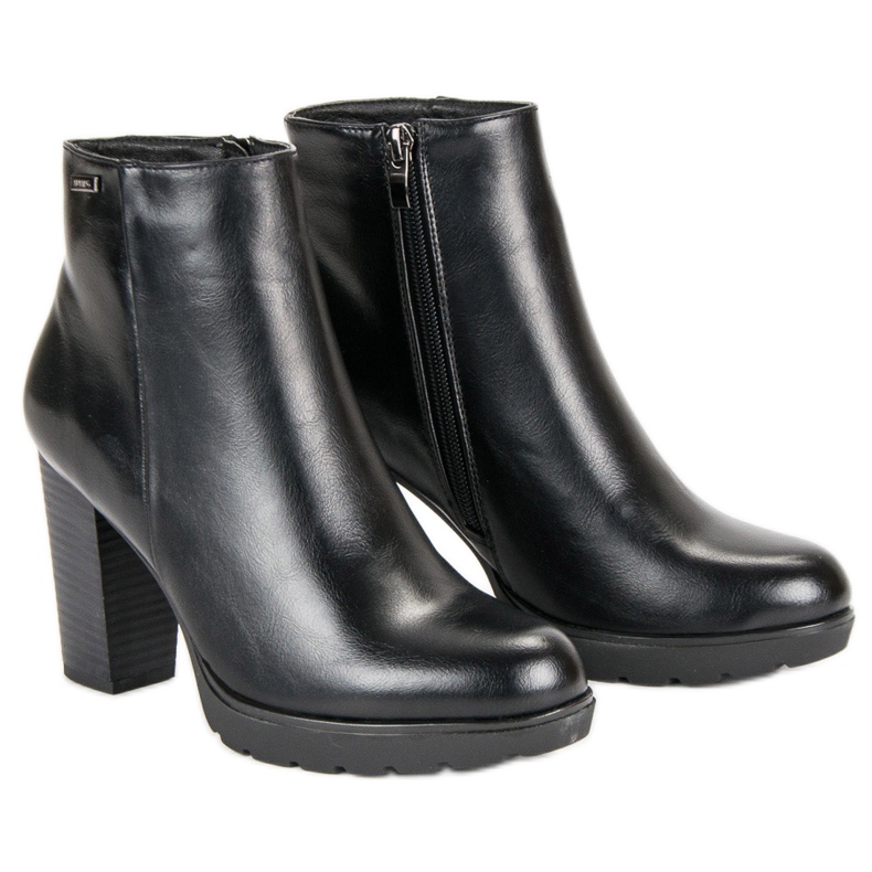 Weide Black ankle boots on the post 1