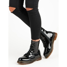 Lacquered Boots Glany MCKEY black 1