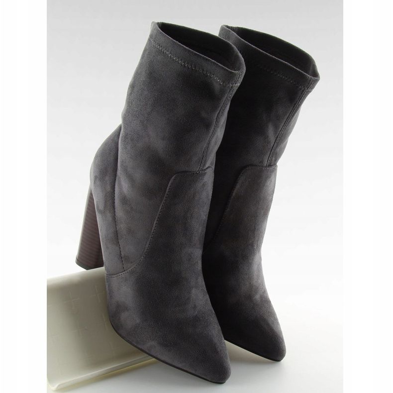 Boots on the gray post SY23P Gray grey 1