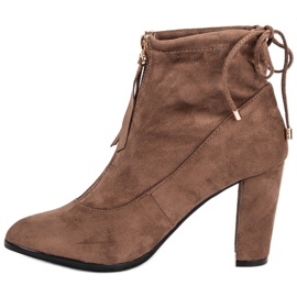 Mannika Stylish suede boots brown 1